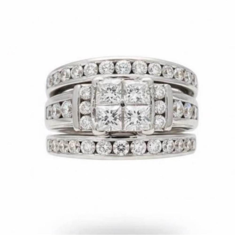 Elegant 14K White Gold Diamond Wedding Set – Appraised $6,550 - Picture 4 of 6
